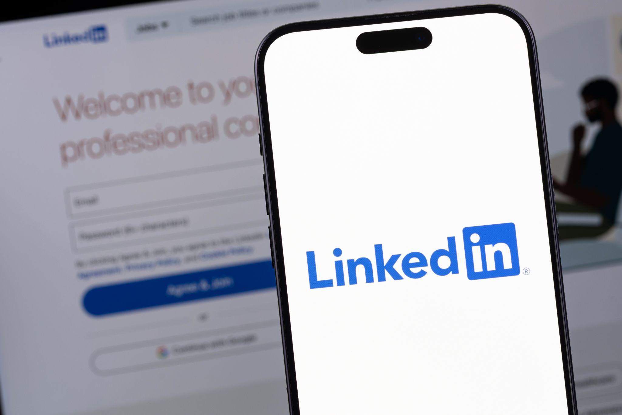 LinkedIn Mobile Phone Number Screening System